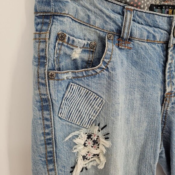 Something Trickie Juniors 7 distressed plaid Patchwork medium wash blue shorts - Picture 3 of 10